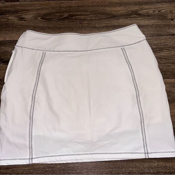 Antigua White Blue Stitching Desert Dry Xtra-Lite Athletic Skort Size 10 - Picture 2 of 6